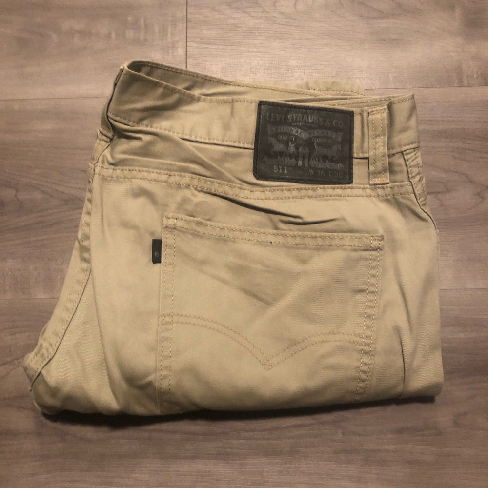 Levi’s 511 36x30 khaki tan jeans